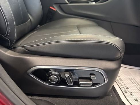 Used 2024 Jeep Grand Cherokee Overland w/ Luxury Tech Group IV AWD/4WD image 19