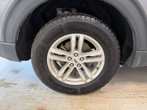 Used 2023 Ford Explorer XLT w/ Class IV Trailer Tow Package AWD/4WD image 37
