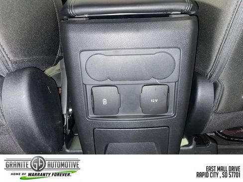Used 2023 Ford Explorer XLT AWD/4WD image 19