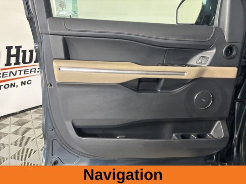 Used 2024 Ford Expedition Limited image 8