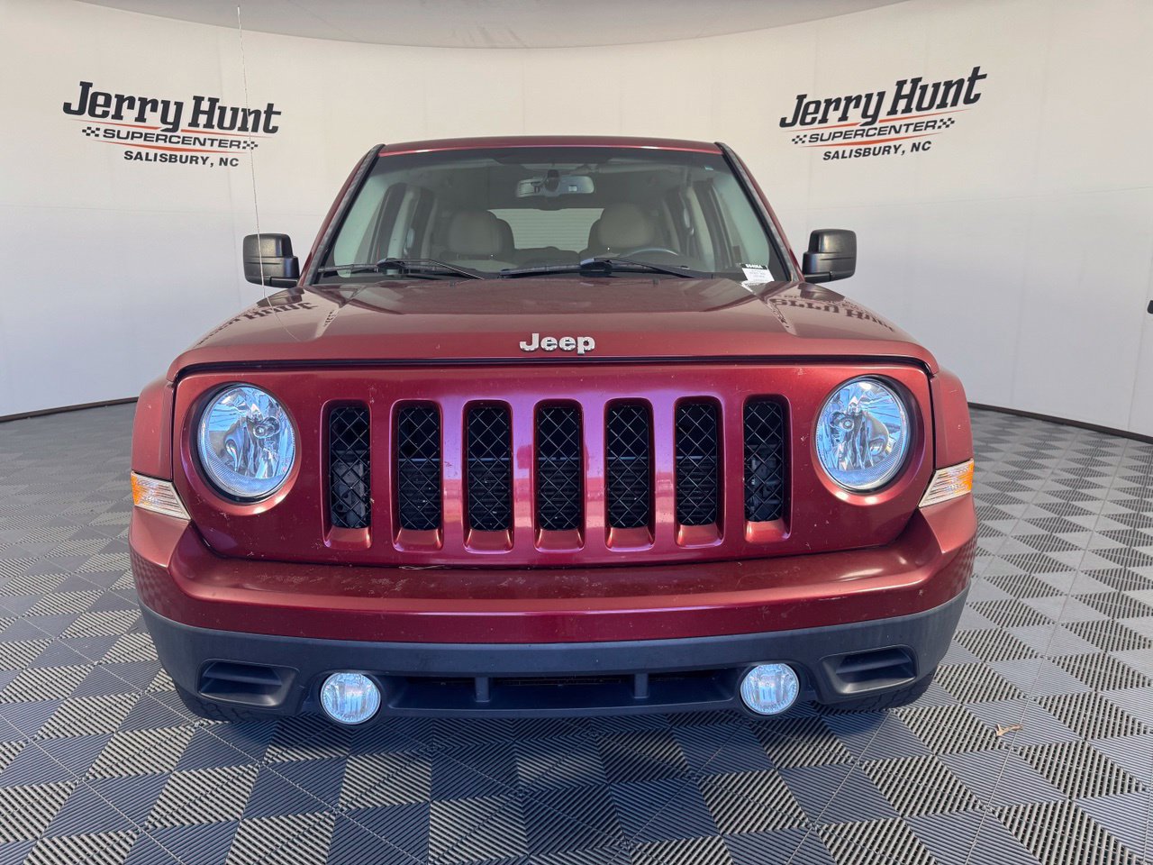 Used 2016 Jeep Patriot Latitude FWD image 5