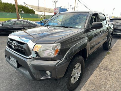 Used 2012 Toyota Tacoma 4x4 Double Cab w/ TRD Off-Road Pkg image 5