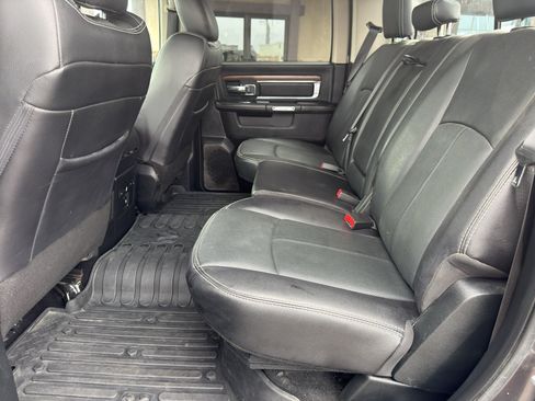 Used 2018 RAM 1500 Laramie AWD/4WD image 15