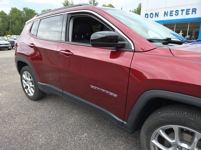 Used 2022 Jeep Compass Latitude AWD/4WD image 27