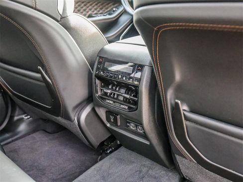 Used 2025 Jeep Grand Cherokee Summit image 27