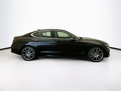 Used 2025 Genesis G70 2.5T RWD image 10