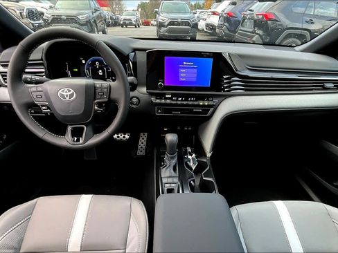 New 2026 Toyota Camry SE image 5