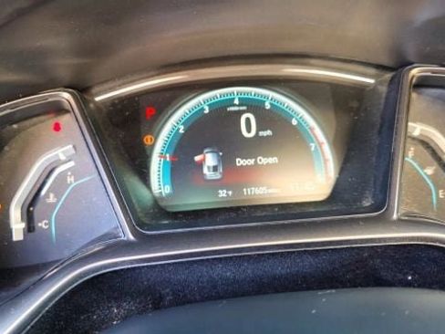 Used 2018 Honda Civic EX image 17