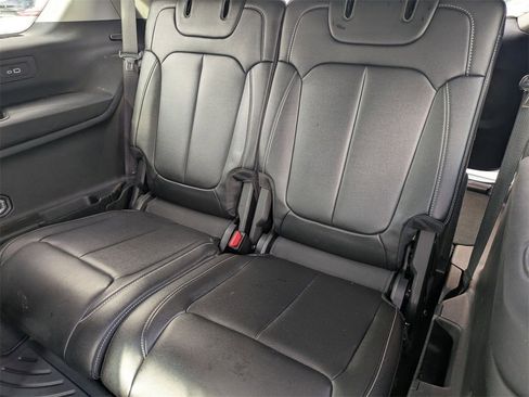 Used 2023 Jeep Grand Cherokee L Limited w/ Black Appearance Package image 34