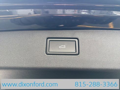 New 2026 Volkswagen Tiguan SE R-Line image 26