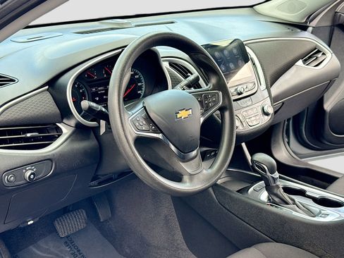 Used 2024 Chevrolet Malibu LT image 4