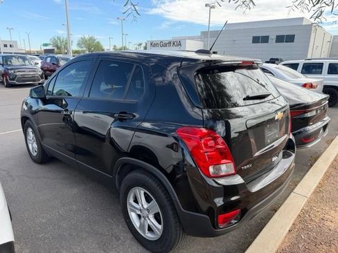 Used 2020 Chevrolet Trax LS w/ Tint and Cruise Package FWD image 3