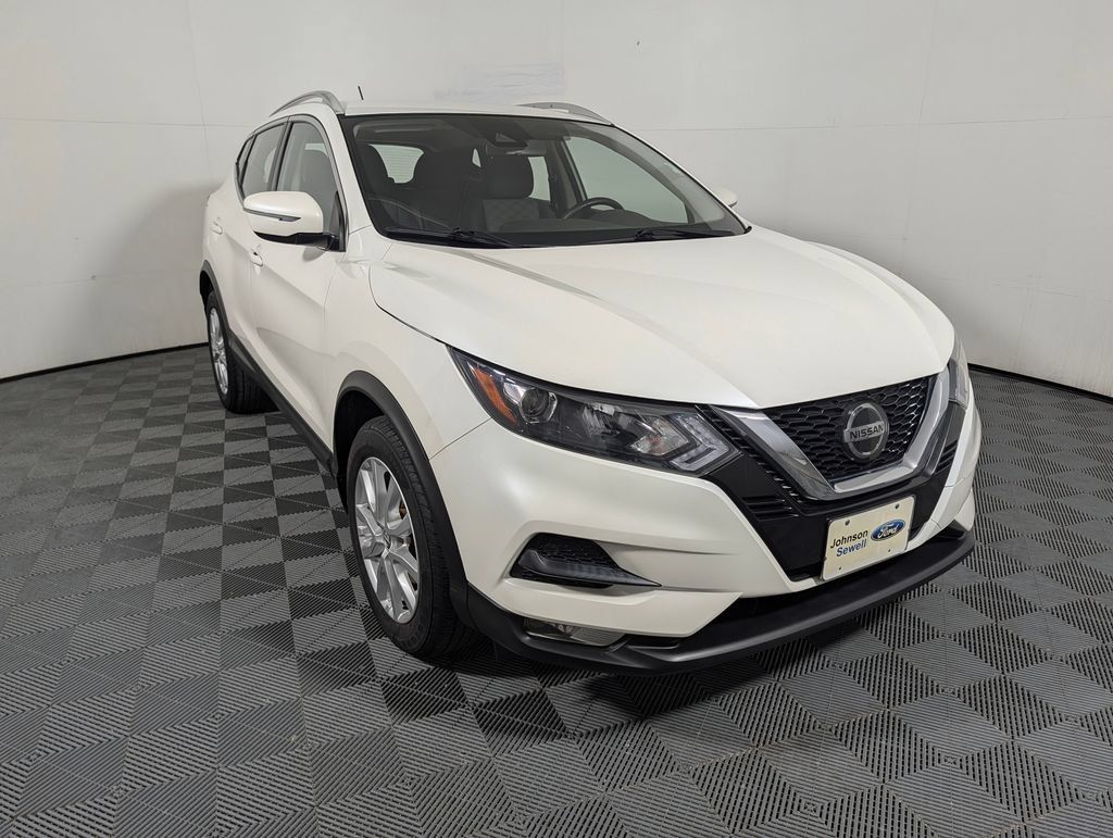 Used 2021 Nissan Rogue Sport SV FWD image 1