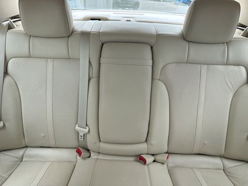 Used 2014 Lincoln MKS AWD w/ Equipment Group 201A image 21