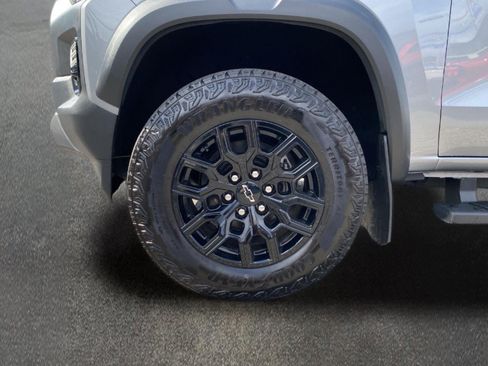 Used 2025 Chevrolet Colorado Trail Boss AWD/4WD image 11