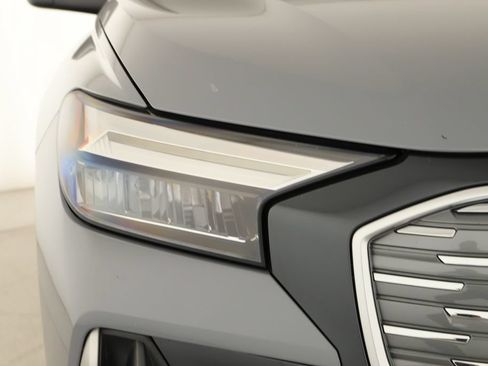 Certified 2023 Audi Q4 e-tron Premium Plus w/ Premium Plus AWD/4WD image 38
