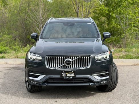Used 2022 Volvo XC90 T6 Inscription w/ Advanced Package AWD/4WD image 2
