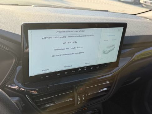 Used 2024 Ford Escape ST-Line w/ Tech Pack #1 FWD image 11