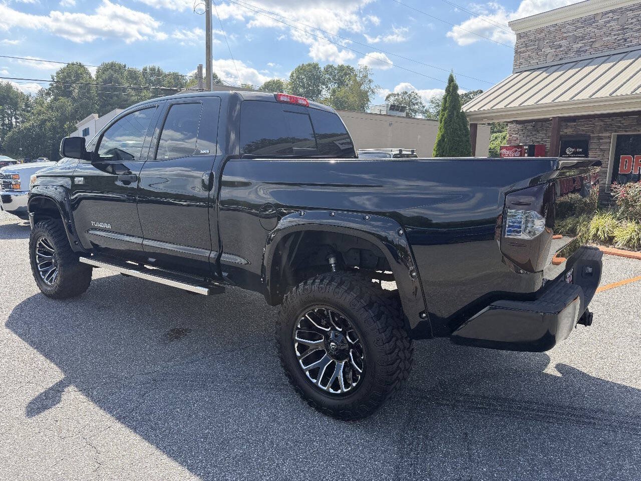 Used 2014 Toyota Tundra SR5 w/ TRD Off Road Package AWD/4WD image 9