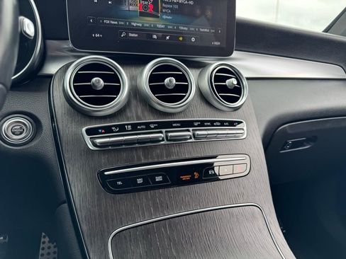 Used 2022 Mercedes-Benz GLC 300 4MATIC image 9