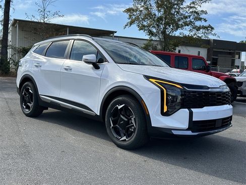 New 2026 Kia Sportage EX image 10