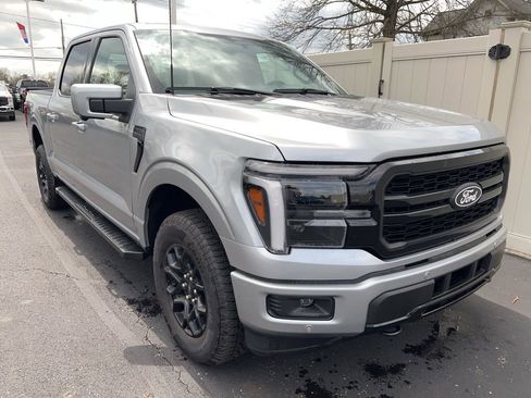 Used 2025 Ford F150 Lariat image 2