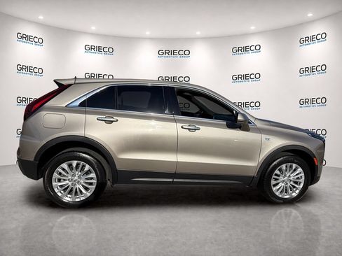 Used 2024 Cadillac XT4 Luxury FWD image 8