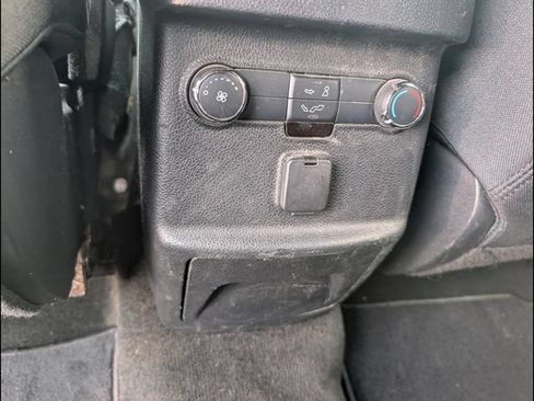 Used 2016 Ford Explorer XLT AWD/4WD image 17