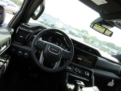 New 2026 GMC Sierra 1500 AT4 w/ AT4 Premium Package AWD/4WD image 16