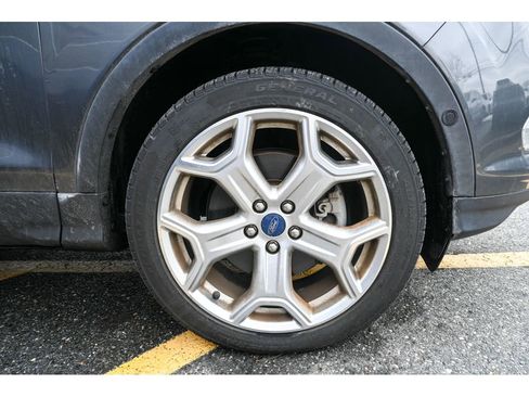 Used 2019 Ford Escape Titanium image 6