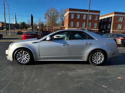 Used 2010 Cadillac CTS Sedan image 4