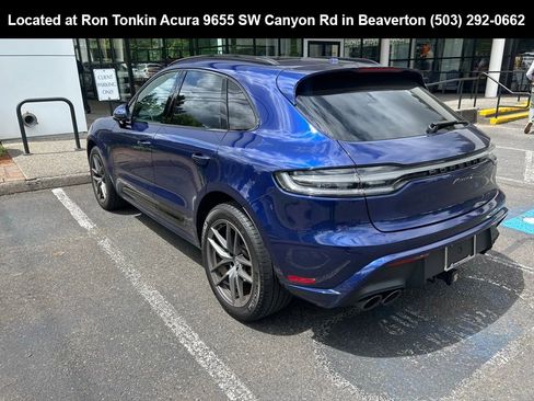 Used 2025 Porsche Macan AWD/4WD image 6