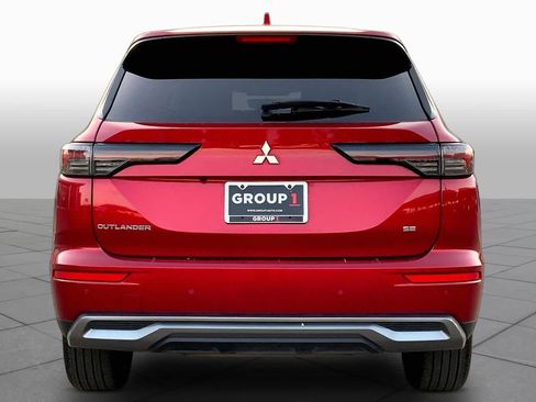Used 2025 Mitsubishi Outlander SE FWD image 5