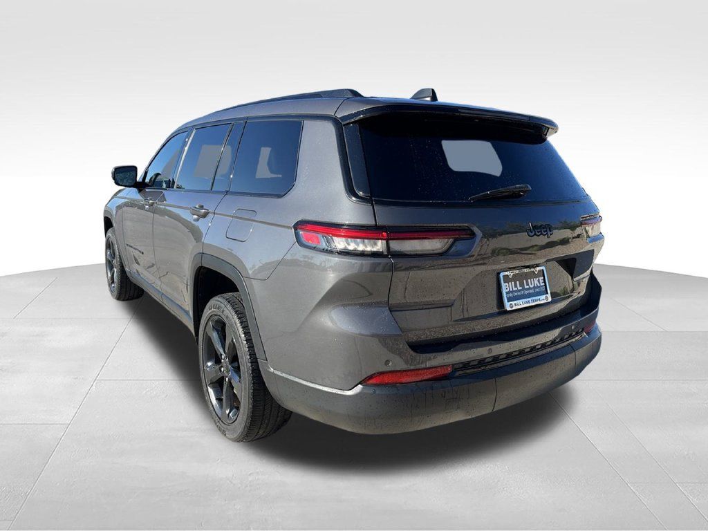 Used 2023 Jeep Grand Cherokee L Laredo RWD image 9