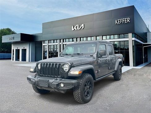 Used 2021 Jeep Gladiator Willys image 4