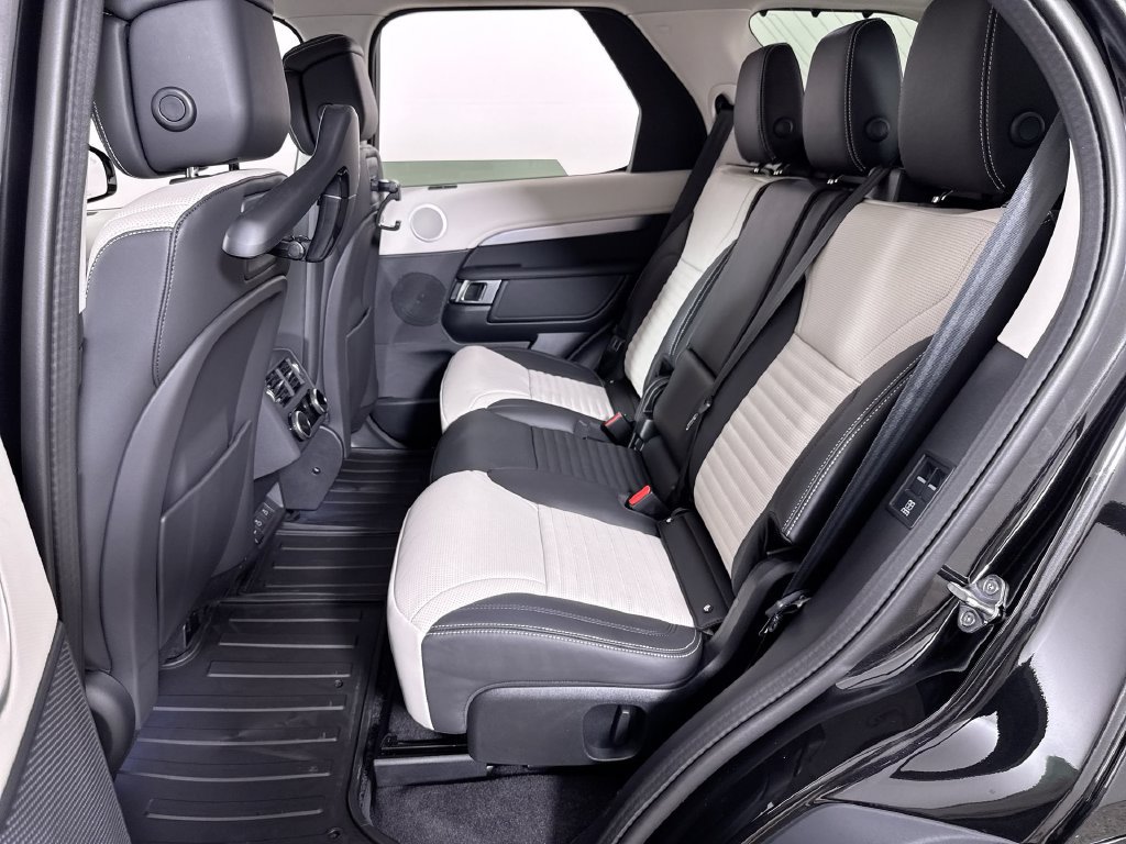 New 2026 Land Rover Discovery Dynamic SE AWD/4WD image 20