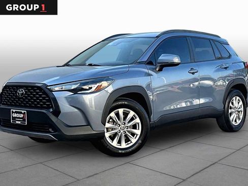 Used 2022 Toyota Corolla Cross LE FWD image 1