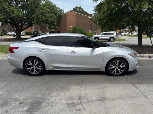 Used 2017 Nissan Maxima 3.5 S FWD image 3