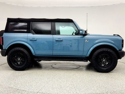 Used 2022 Ford Bronco Outer Banks image 4