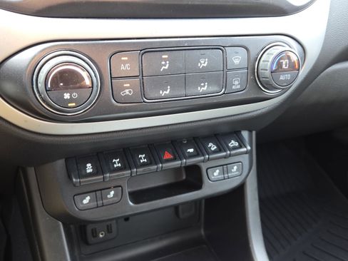 Used 2021 Chevrolet Colorado ZR2 w/ ZR2 Midnight Special Edition image 22