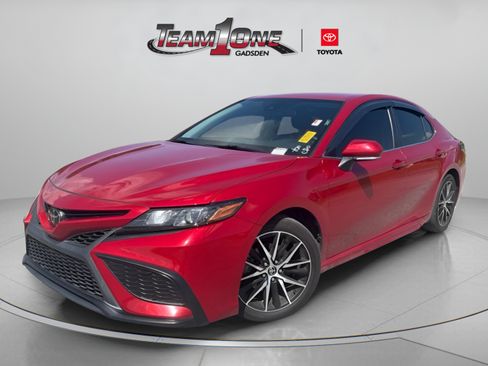 Used 2023 Toyota Camry SE FWD image 4