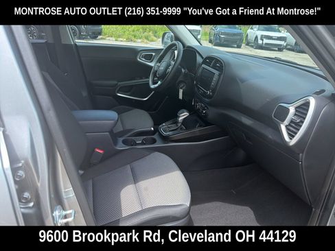 Used 2024 Kia Soul LX w/ Option Group 015 FWD image 22
