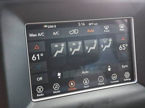 Used 2019 Jeep Grand Cherokee Laredo AWD/4WD image 16
