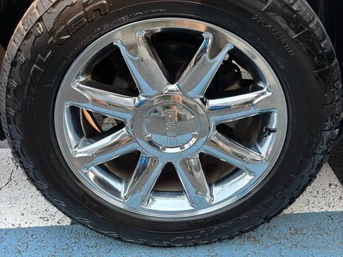 Used 2013 GMC Yukon Denali AWD/4WD image 37