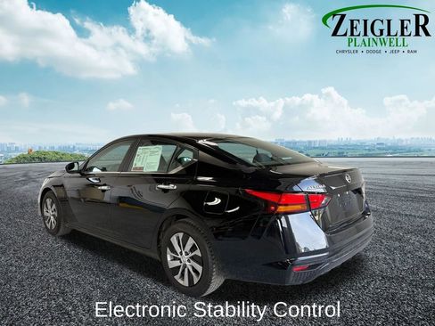 Used 2021 Nissan Altima 2.5 S image 4