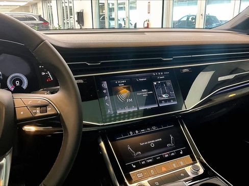 Used 2023 Audi Q7 Premium Plus w/ Premium Plus Package image 7