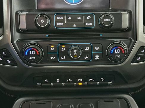 Used 2016 Chevrolet Silverado 1500 LTZ Z71 w/ LTZ Plus Package AWD/4WD image 19