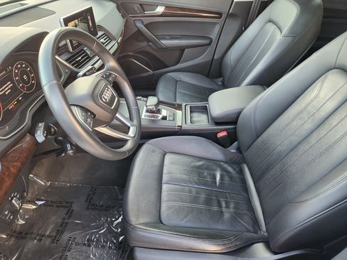 Used 2018 Audi Q5 2.0T Premium Plus w/ Premium Plus Package AWD/4WD image 11