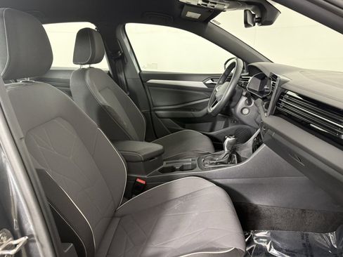 Used 2025 Volkswagen Jetta Sport FWD image 10