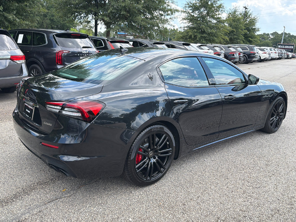 Used 2023 Maserati Ghibli Modena Q4 AWD/4WD image 7